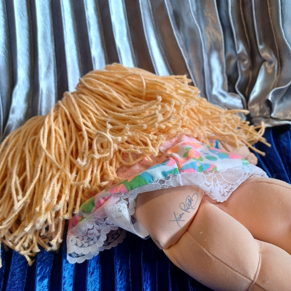 First edition Cabbage patch doll 1990 - Picture 15 of 16